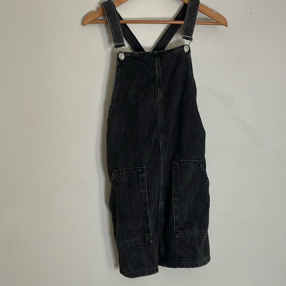 Topshop Moto Overall denim skirt size 6